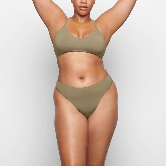 Looks more like brown - Picture 3 of 3